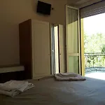 Cannes Ξενοδοχείο 2*