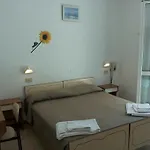 Cannes Ξενοδοχείο 2*