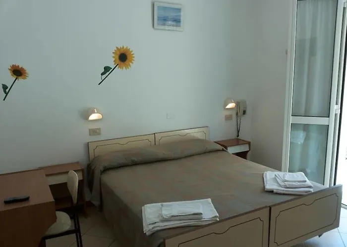 Cannes Otel 2*