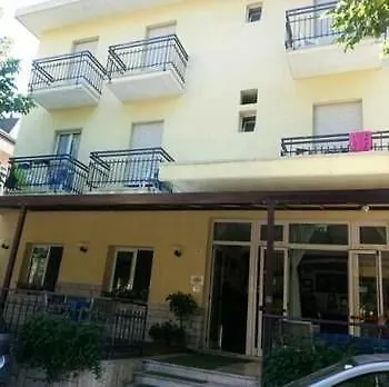 Cannes Otel 2*