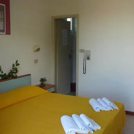 Cannes Hotel
